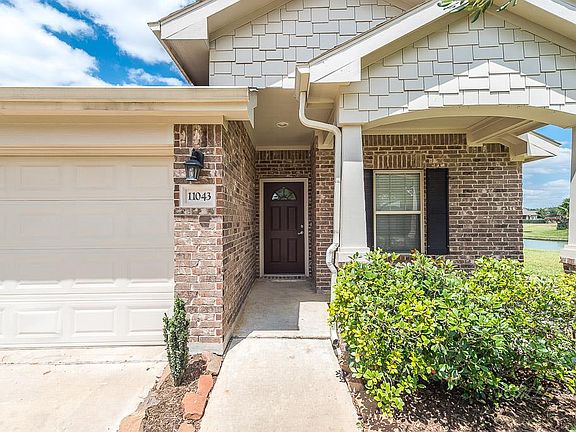 4th image of 11043 Overland Trail Dr