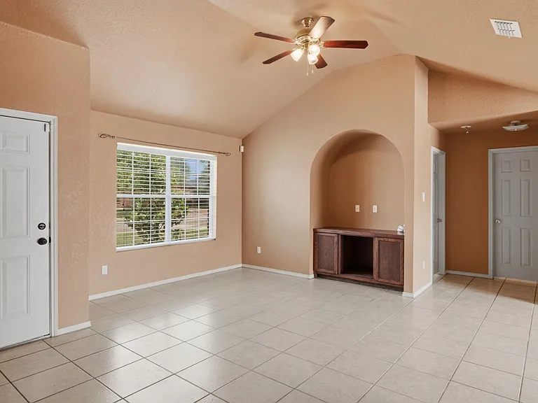 344 Vista Hermosa — Photo 5