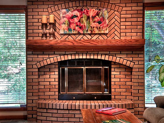 2nd image of 314 N 153rd Avenue Cir