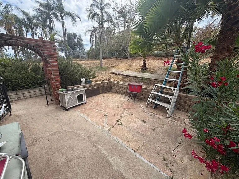 6088 De La Rosa Ln #3 — Photo 2