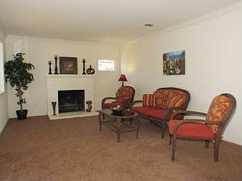 2nd image of 1428 Wacker Way
