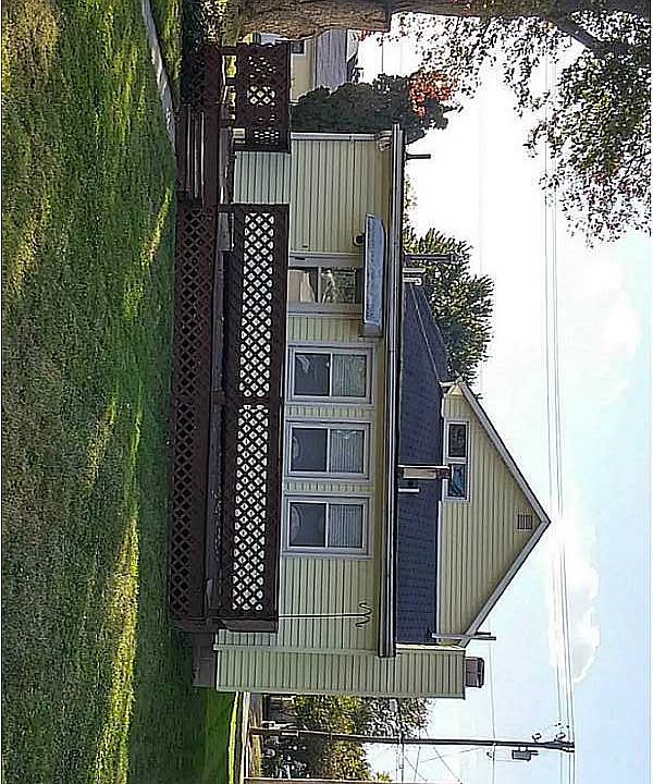 2nd image of 417 E Lawn Ave
