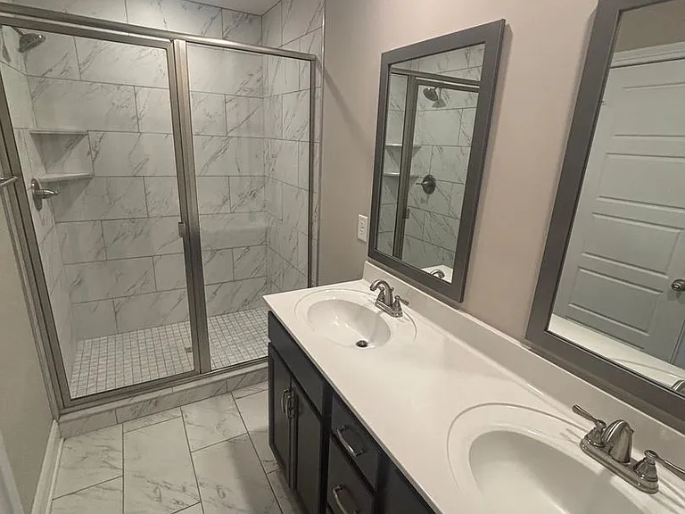 1033 Whitney Dr — Photo 21