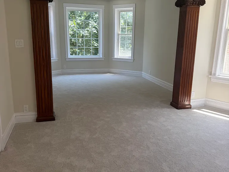 2110 N Avers Ave — Photo 8