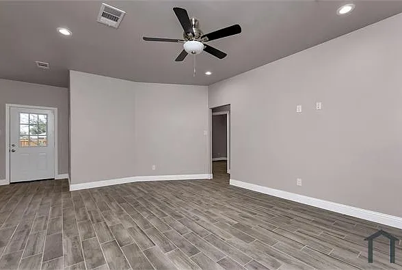 5836 Caballo St — Photo 8