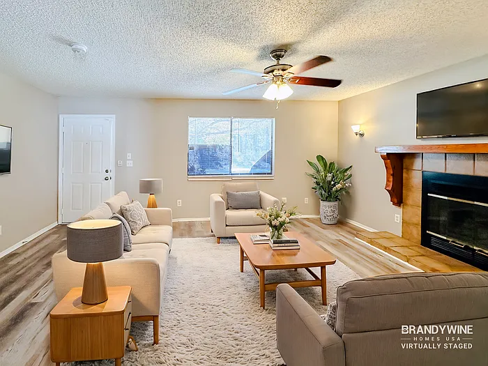 3436 Woodland Dr — Photo 6