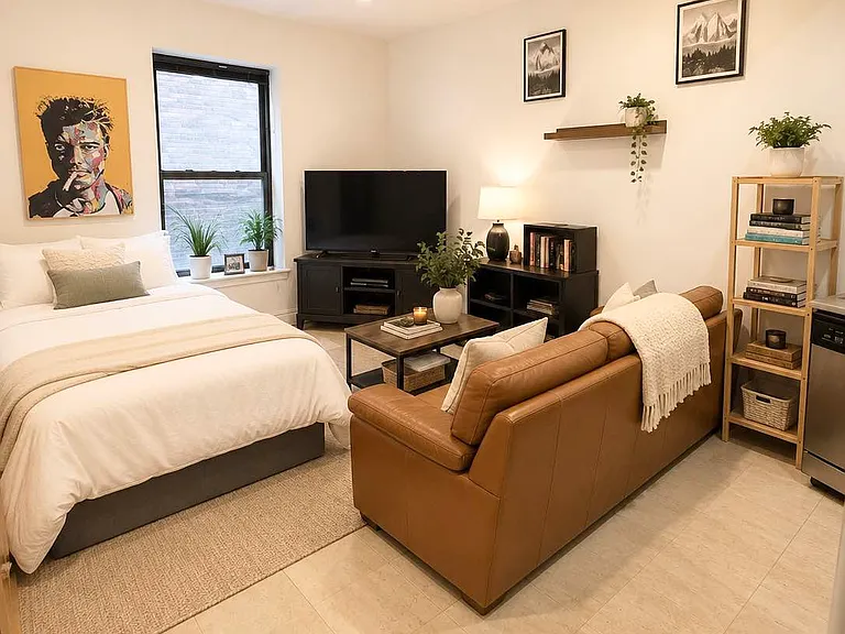 35 W 65th St #3 — Photo 2