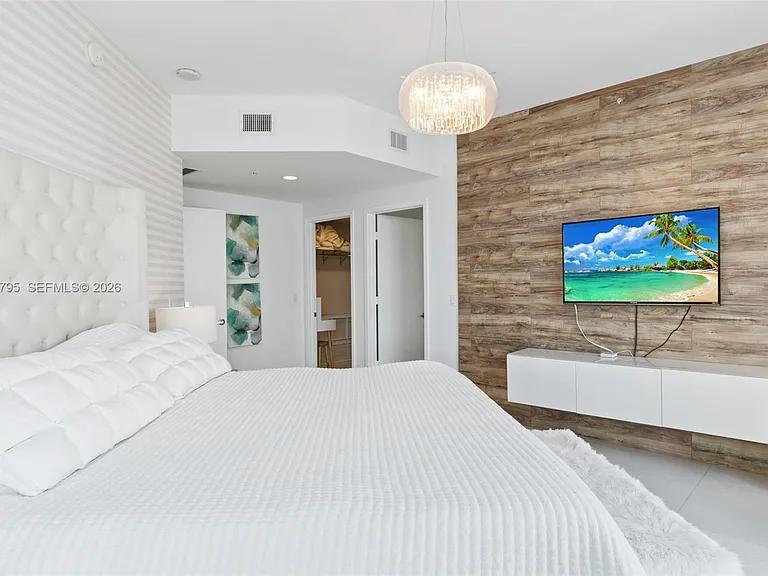 17111 Biscayne Blvd #603 — Photo 11