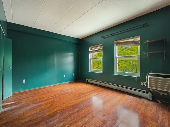 2560 Frederick Douglass Boulevard image 8 of 11