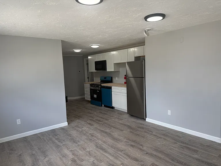 176 Court St #4 — Photo 2