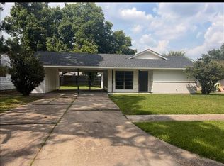 204 34th St, Nederland, TX 77627