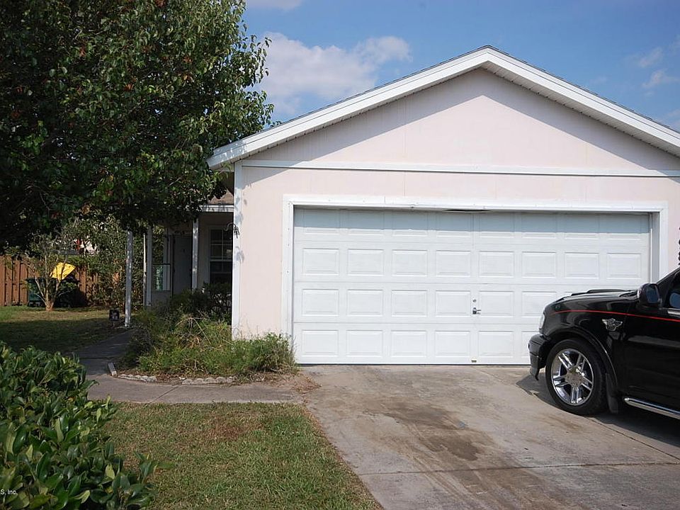 1st image of 7983 Cherry Blossom Dr N