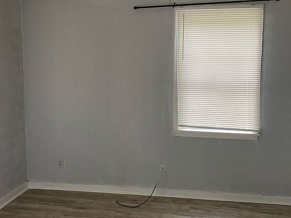 3rd image of 2393 Shasta Ave