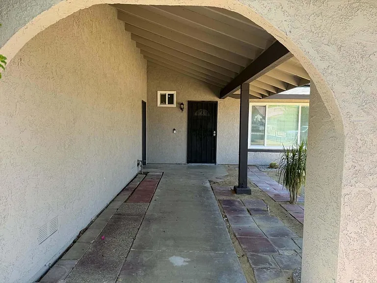 69150 San Susanna Ave — Photo 8