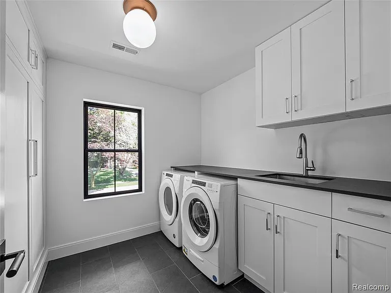 887 Redding Rd — Photo 18