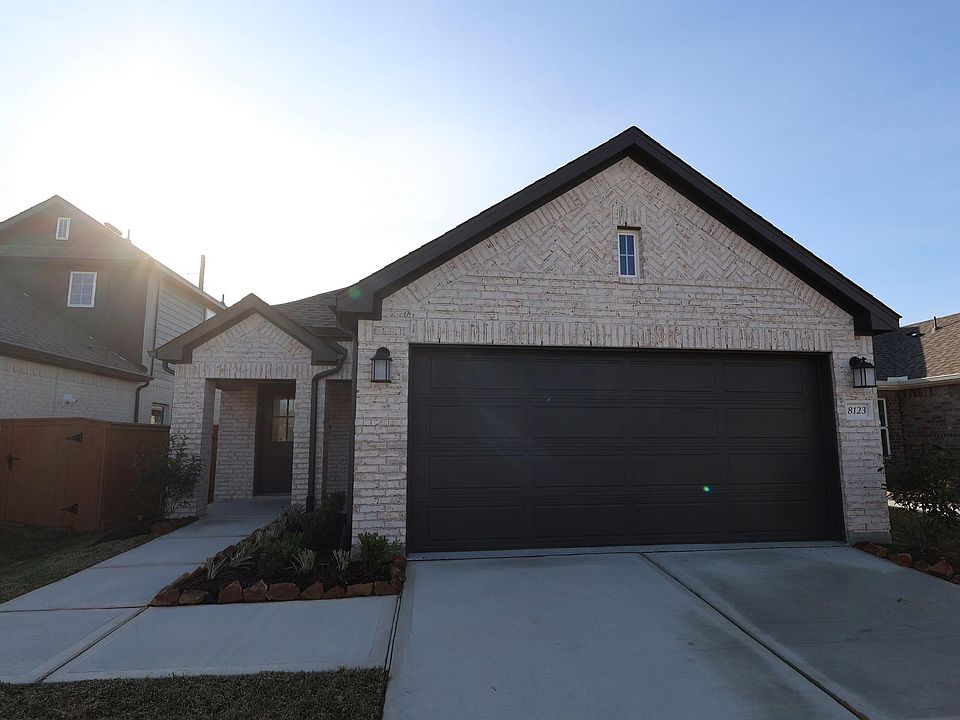 1st image of 8123 Kay Harbor Dr