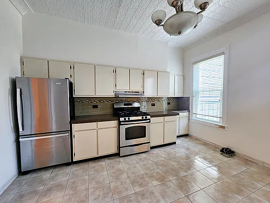 Rented by Compass | media 3