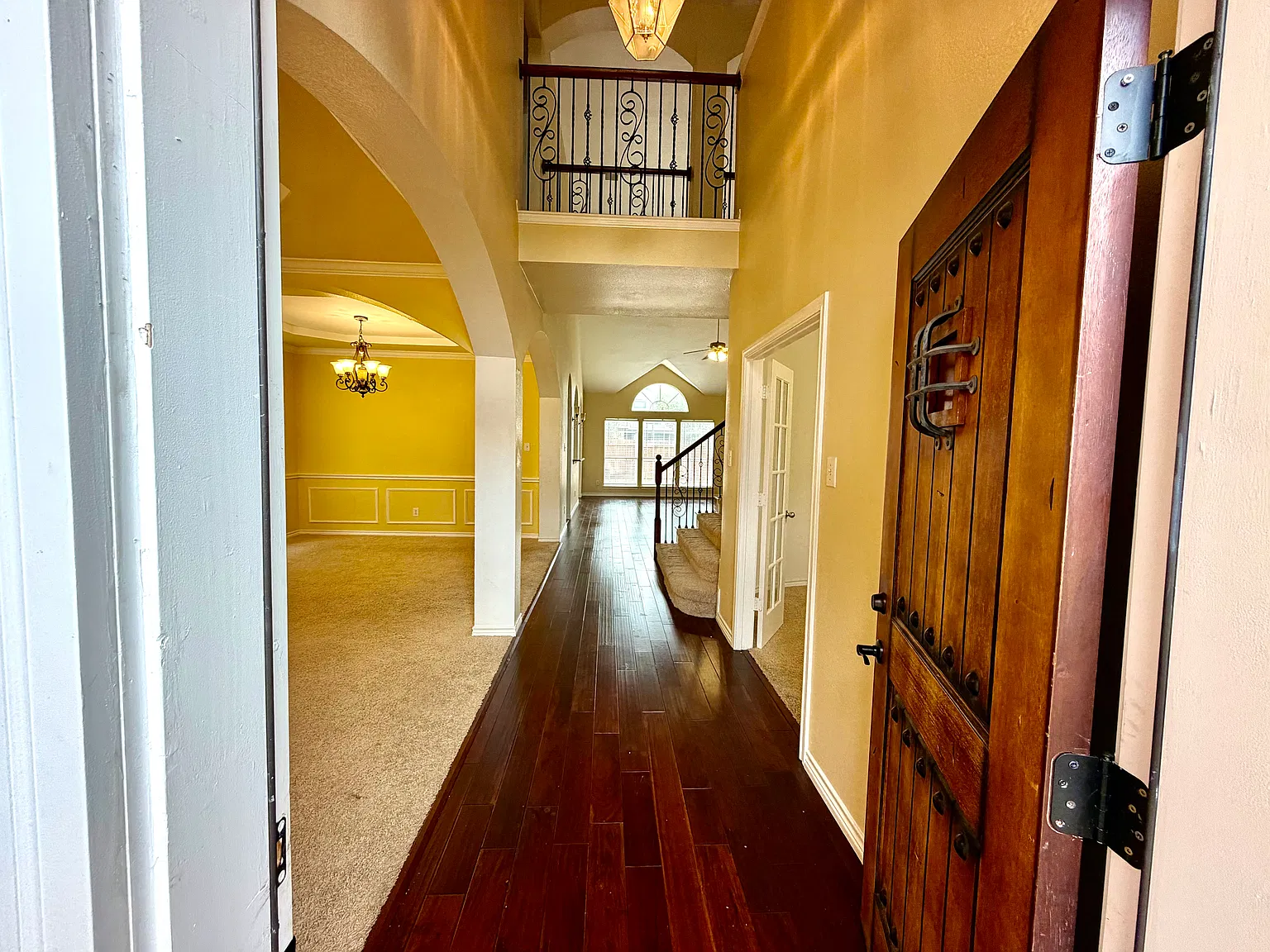 5 bed, 3518 sqft, $3,695 — Photo 2