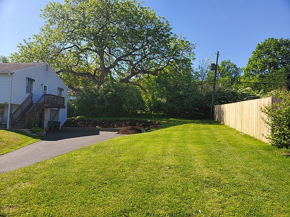 5th image of 3816 Hazelwood Ave