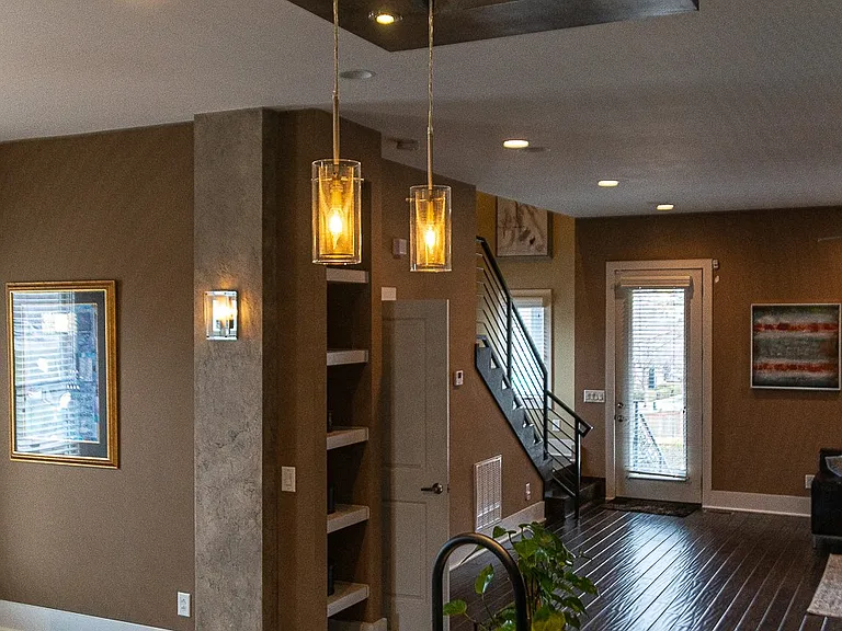 900 Phillips St — Photo 35