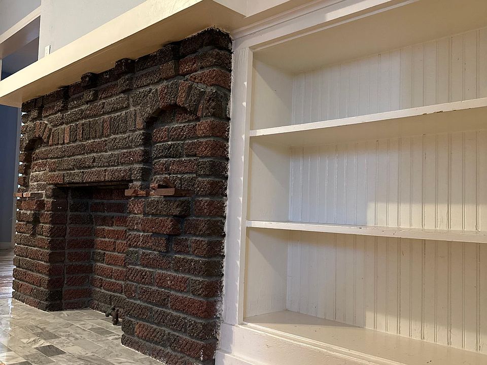Custom fireplace with Built in bookshelf