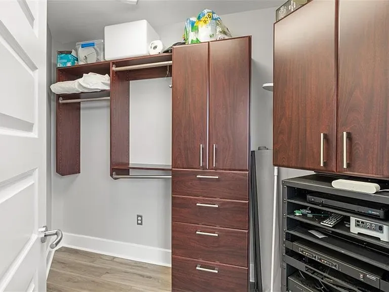1080 Peachtree St NE #2110 — Photo 25