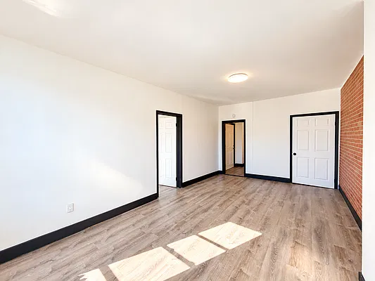 Living room, photo 5