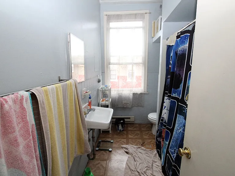 1633 S 6th St #2 — Photo 5