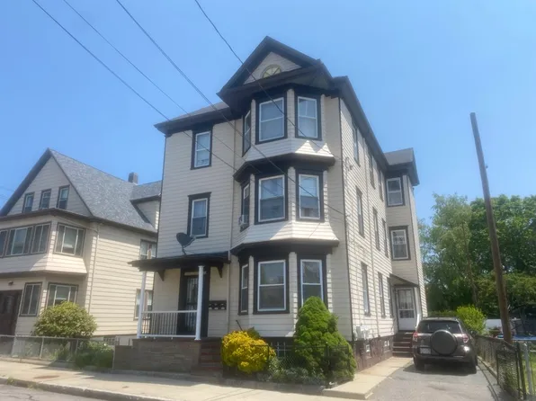 142 Crapo St, New Bedford, MA 02744