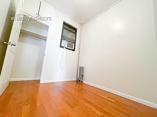 4th image of 325 E 9th St #A