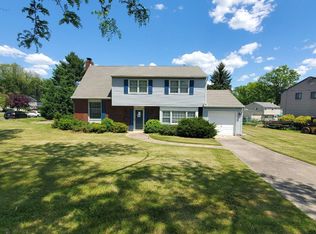 220 Harvest Rd, Cherry Hill, NJ 08002