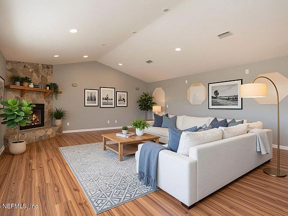 3rd image of 27189 BETINA Drive