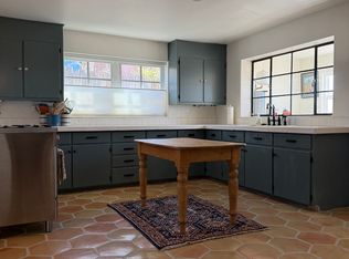 406 Apodaca Hill St, Santa Fe, NM 87501