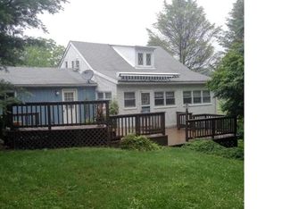 4025 Hickory Rd, Schnecksville, PA 18078