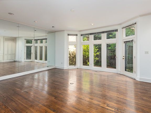 4th image of 3551 Highland Court Dr #3551