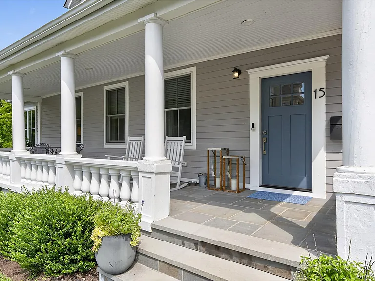 15 Bayview Ave — Photo 3