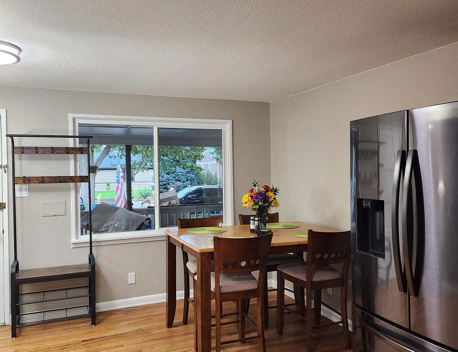 7 bed, 3034 sqft, $650 — Photo 3