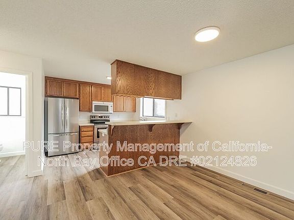 5th image of 818 Canary Ct
