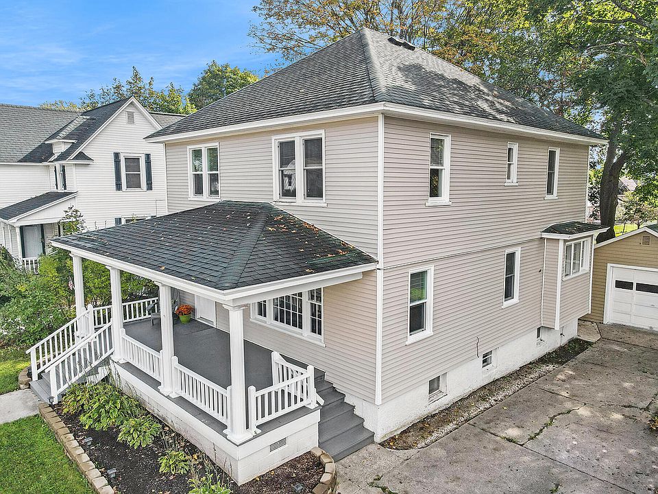 734 E Division St, Cadillac, MI 49601 Zillow