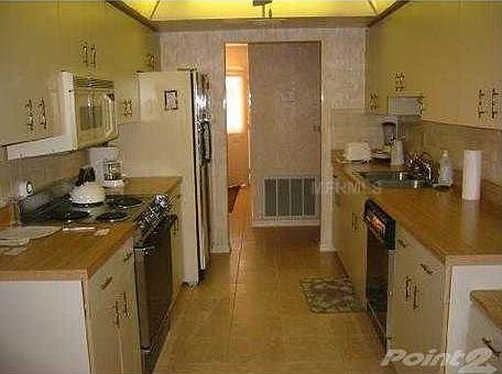 2nd image of 1837 Wolf Laurel Dr