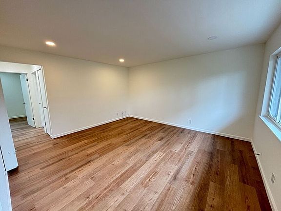 2nd image of 3018 Fulton St APT D
