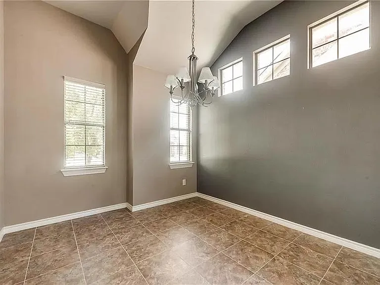 3429 Beekman Dr — Photo 8