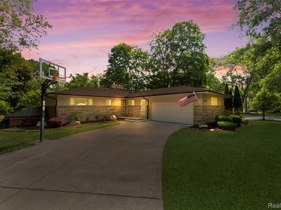 31560 Rocky Crst, Farmington Hills, MI, 48336