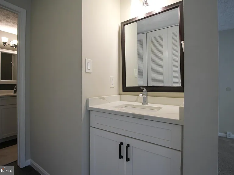 11916 Fieldthorn Ct — Photo 16