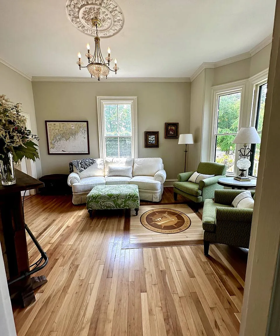 4 bed, 2649 sqft, $3,500 — Photo 3