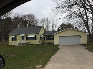 14353 Leonard St, Spring Lake, MI 49456