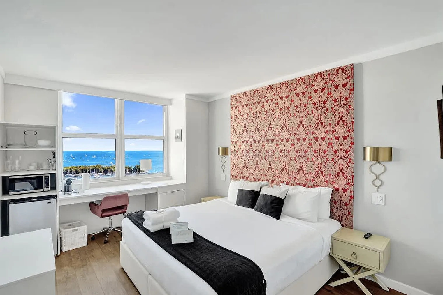 Studio, 1.0 bath, 387 sqft, $8,902 — Photo 1