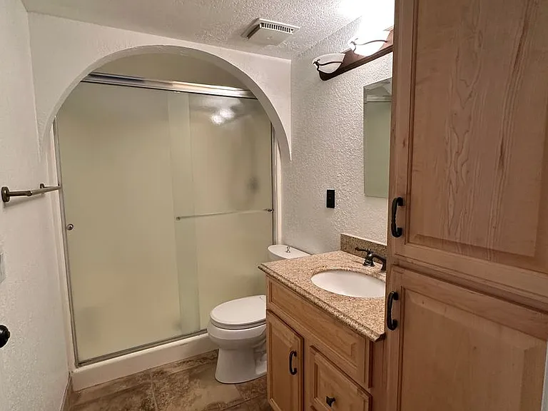 2987 Jamaica Blvd S — Photo 8