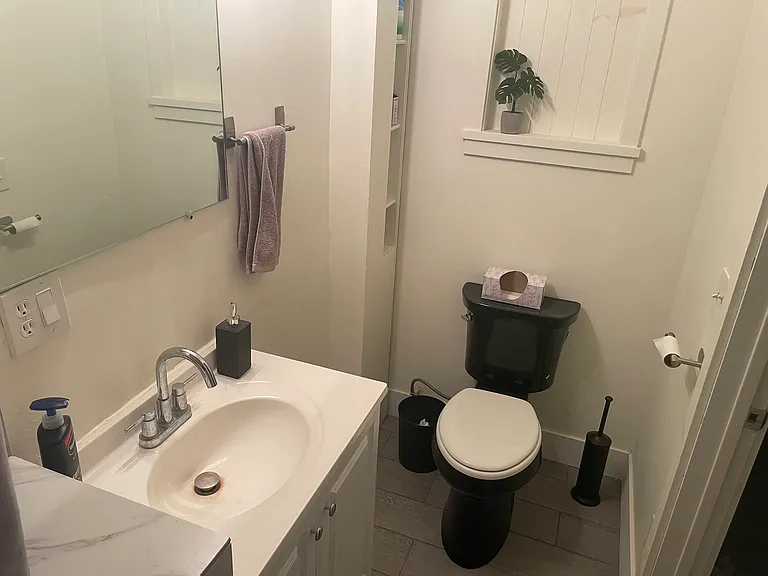 150 Poinsettia Ave — Photo 9