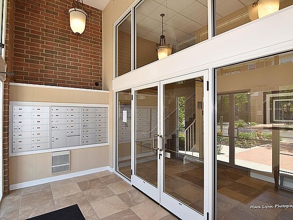 2nd image of 2676 Stone Cir Unit 206
